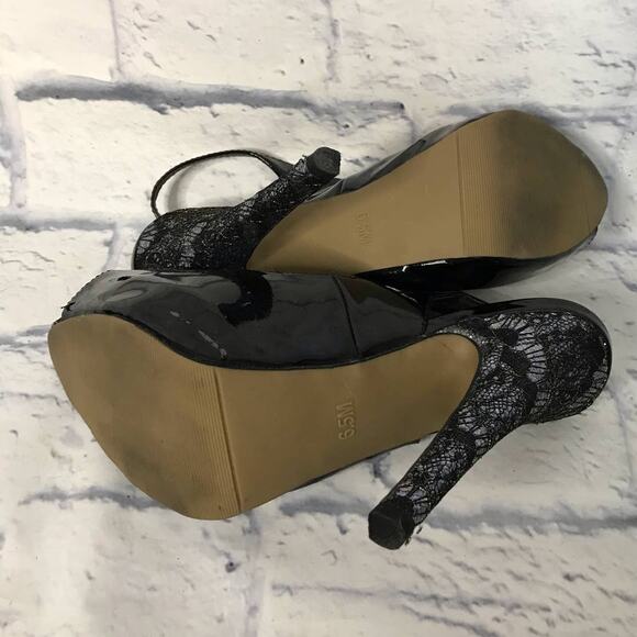 Madden Girl Patent Leather w/ Lace - Picture 10 of 10